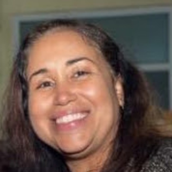 Meet your Posher, Ms R - Picture 3 of 4